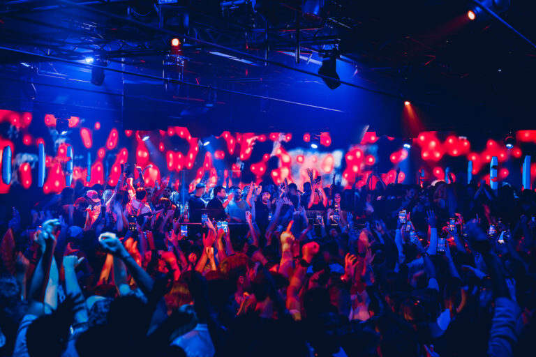 Foto 7 – Halloween 2026 all’Amnesia Milano – Leon extended set